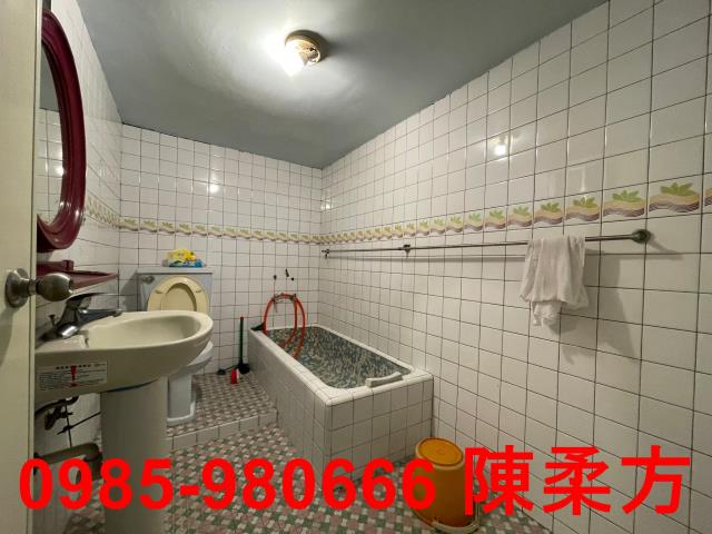 東區透天-8