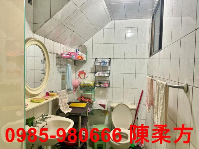 西區透天-12