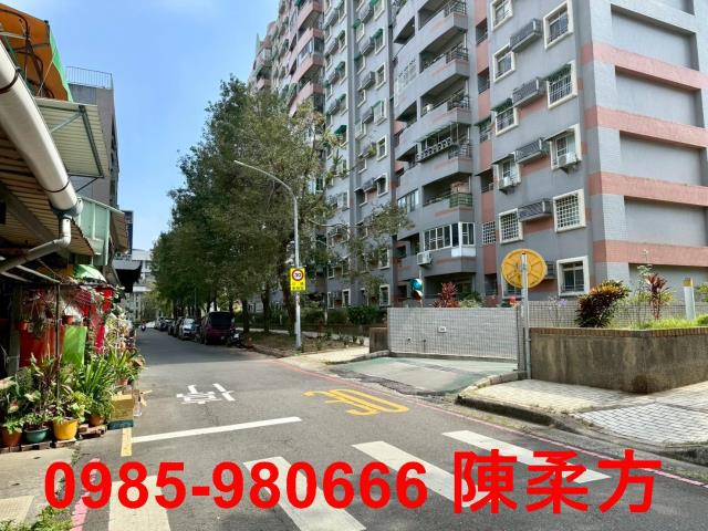 嘉義西區透天-11